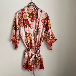 Silky short pink/ floral robe/intimates with belt.